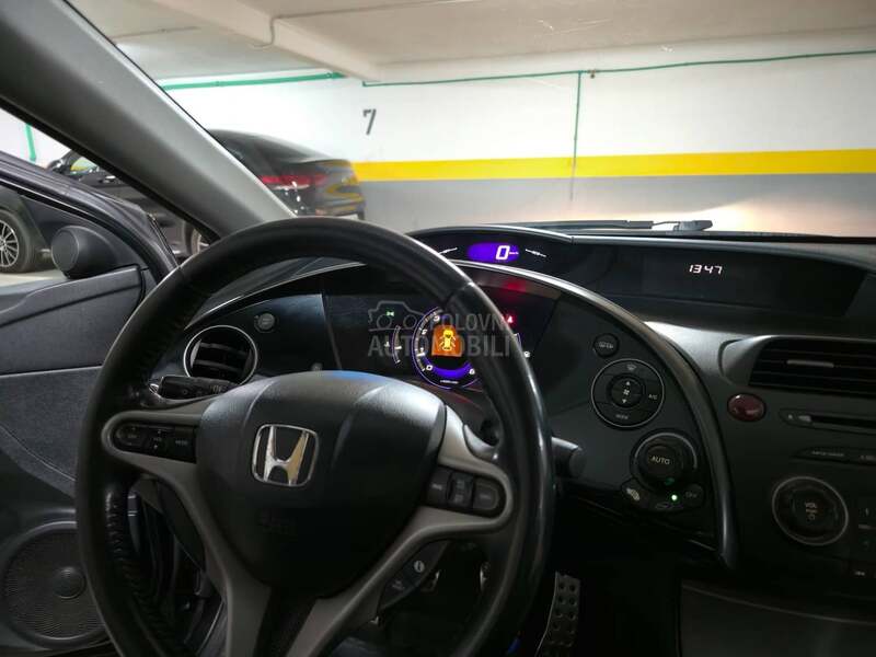 Honda Civic 1.8 i-VTEC