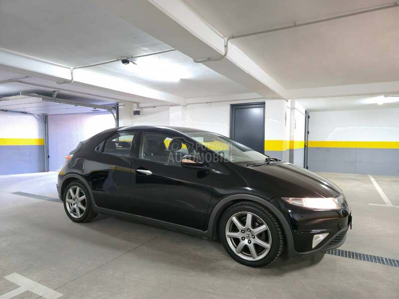 Honda Civic 1.8 i-VTEC