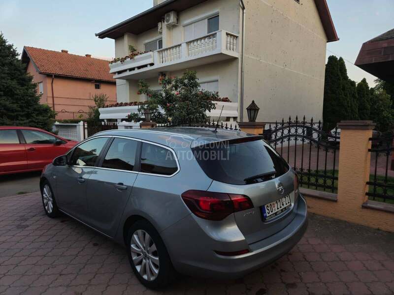 Opel Astra J 1.3D OCUVAN