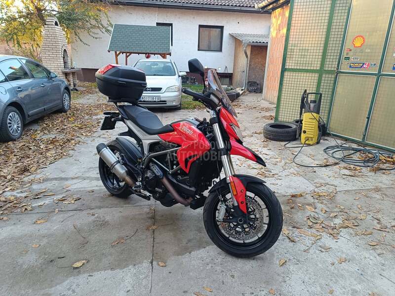 Ducati hyperstrada 939