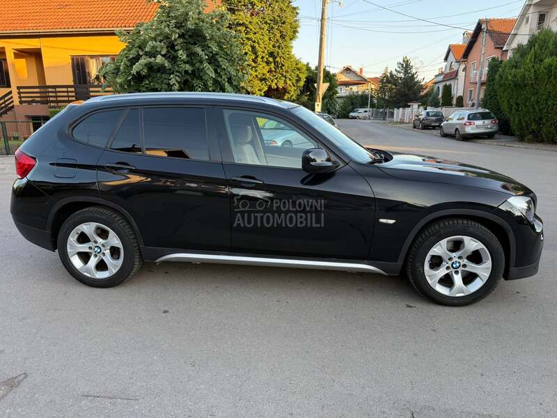 BMW X1 X-drive//Pano