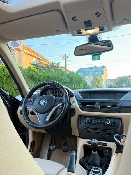BMW X1 X-drive//Pano