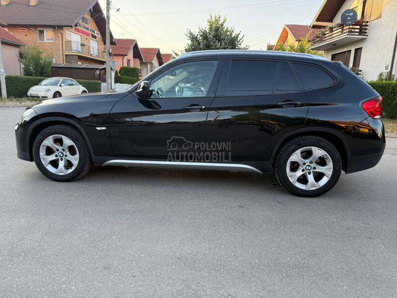 BMW X1 X-drive//Pano