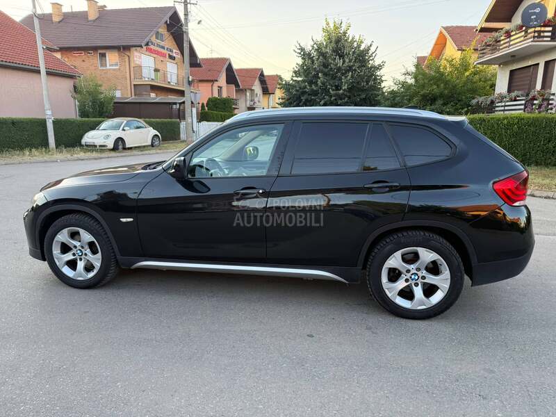 BMW X1 X-drive//Pano