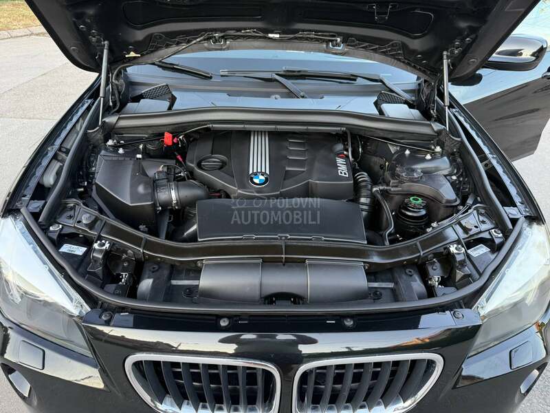BMW X1 X-drive//Pano