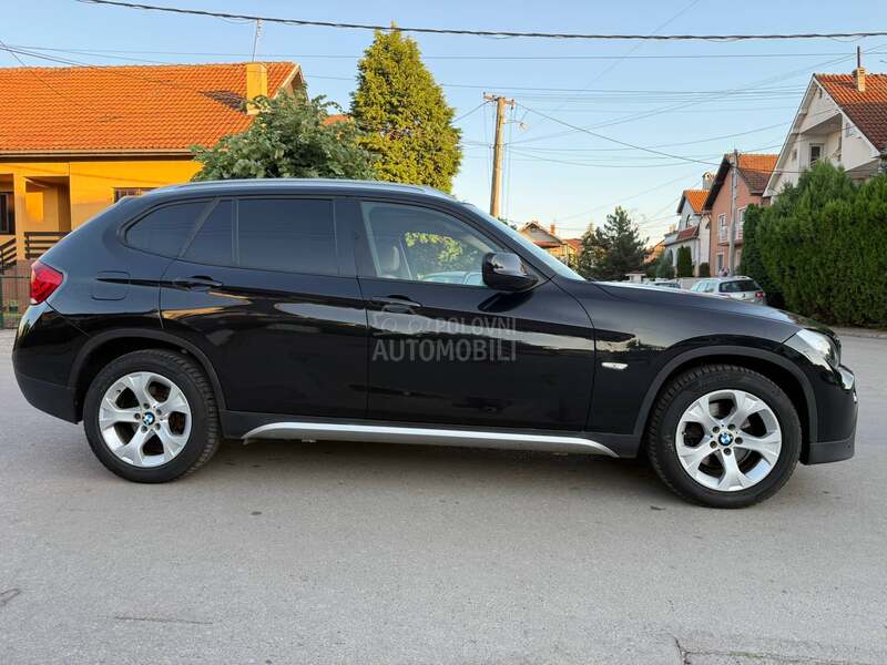 BMW X1 X-drive//Pano