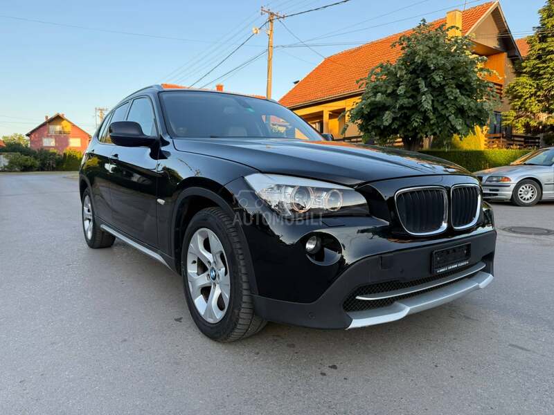 BMW X1 X-drive//Pano