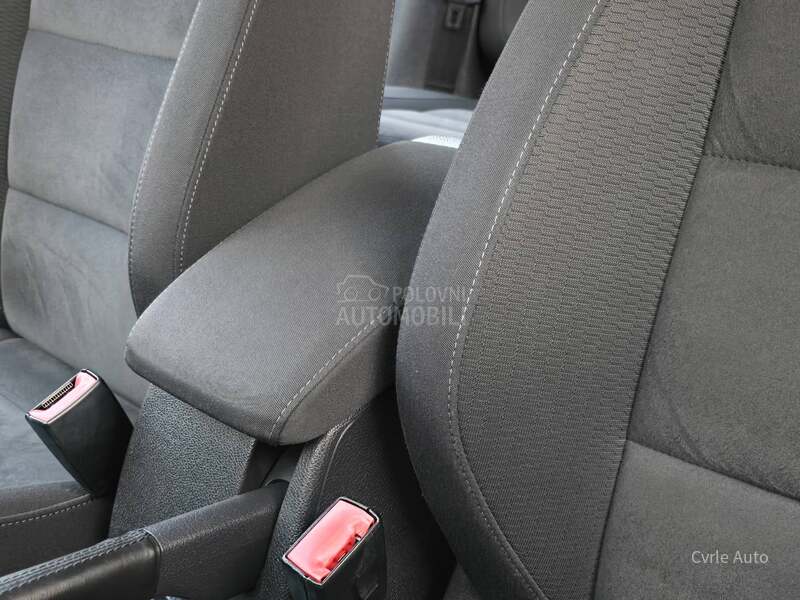 Volkswagen Golf 6 1.6TDI BAŠ KA0 N0V