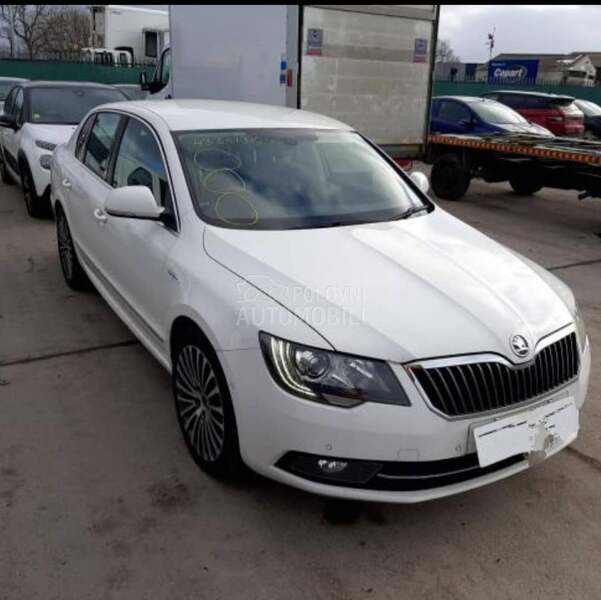 Škoda Octavia -  kompletan auto u delovima