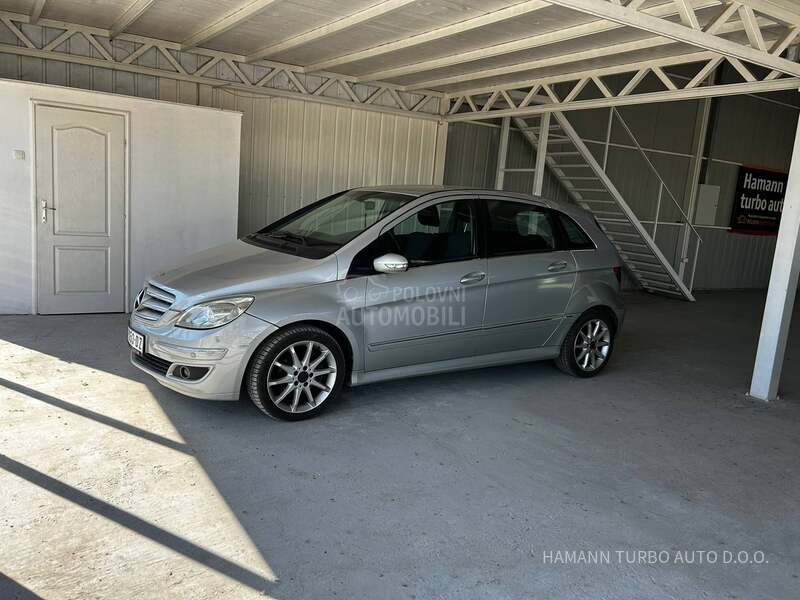 Mercedes Benz B 180 
