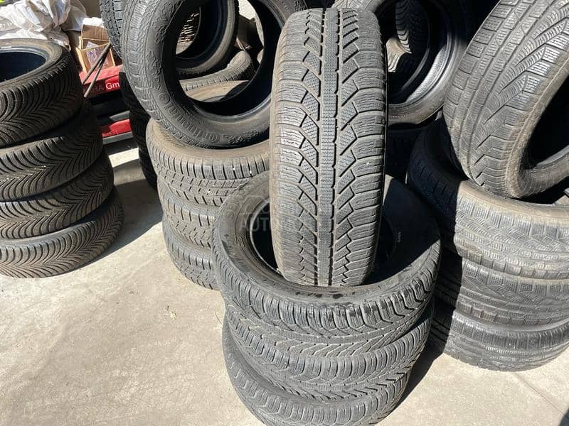 Semperit 215/60 R16 Zimska