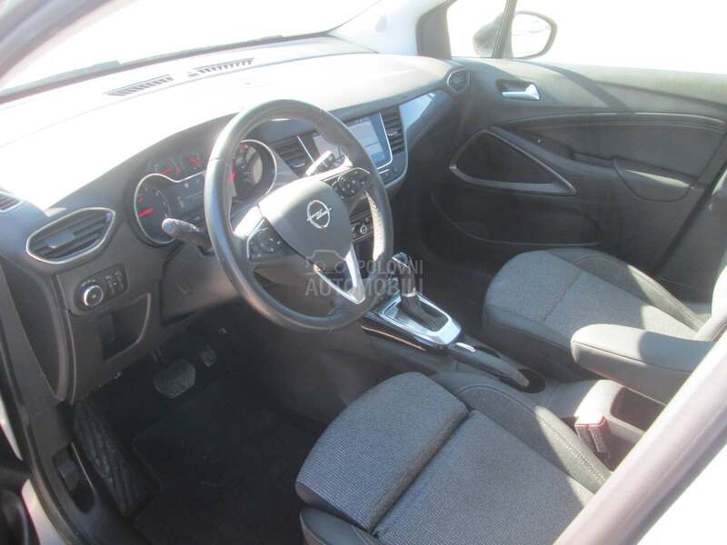 Opel Crossland X  1.5 d Elegance at6