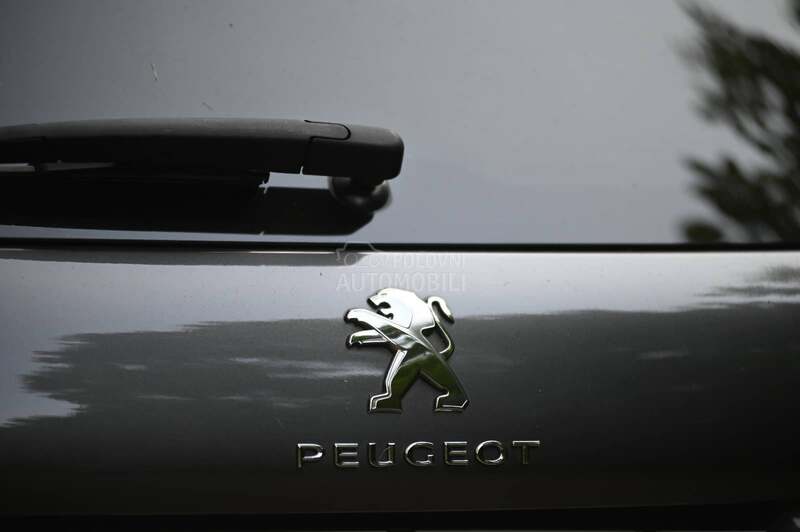 Peugeot 2008 ALLURE