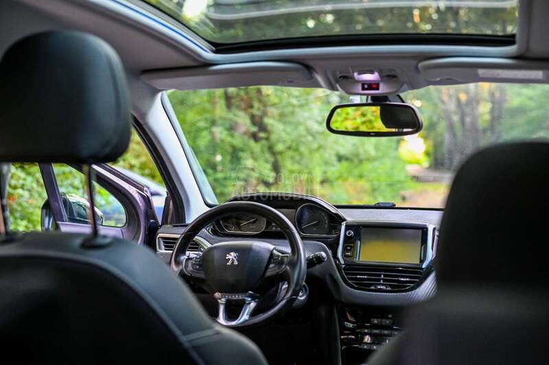 Peugeot 2008 ALLURE