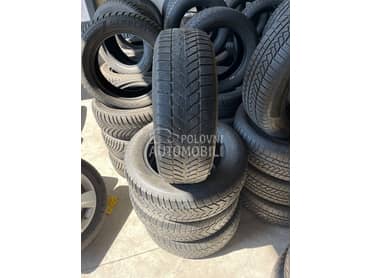 Goodyear 215/65 R17 Zimska
