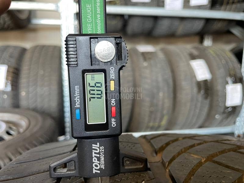 Kumho 265/35 R20 Zimska