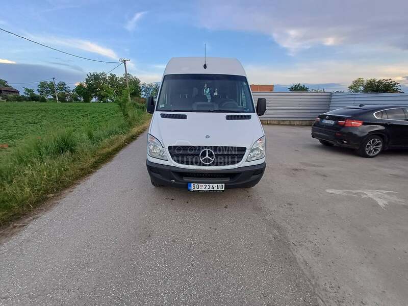 Mercedes Benz Sprinter 