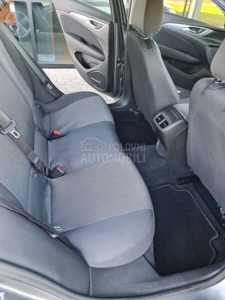 Opel Insignia 1,6 disel eco sport
