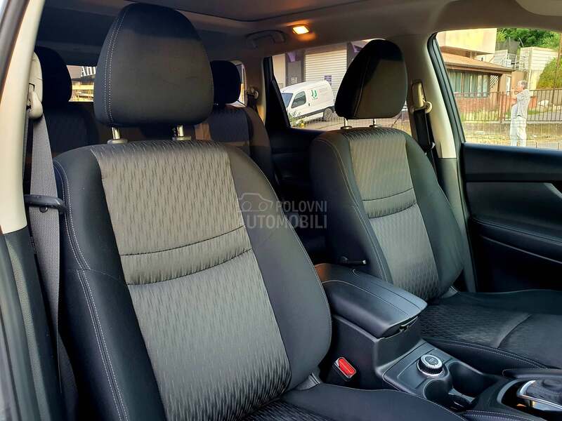 Nissan X-Trail 7 seats