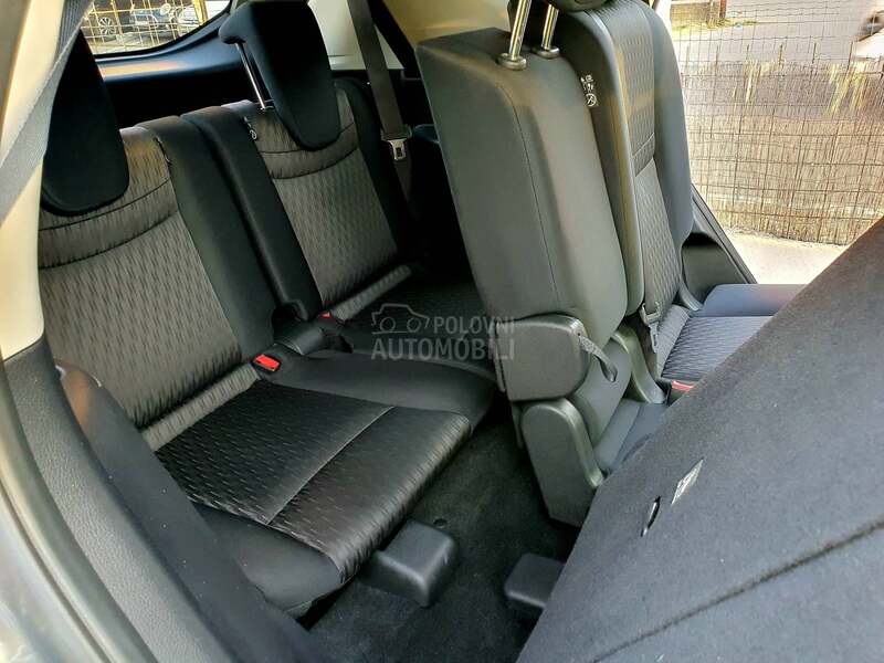 Nissan X-Trail 7 seats