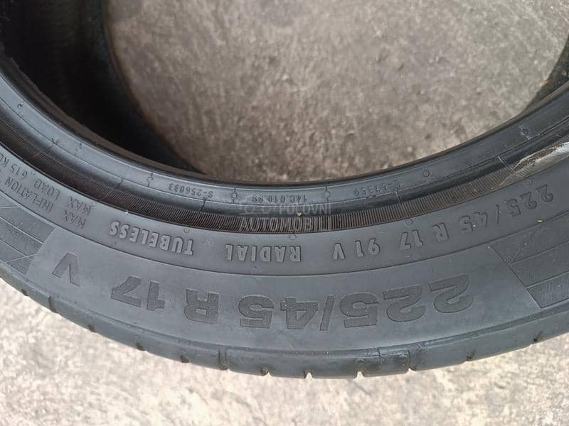 Continental 225/45 R17 Letnja