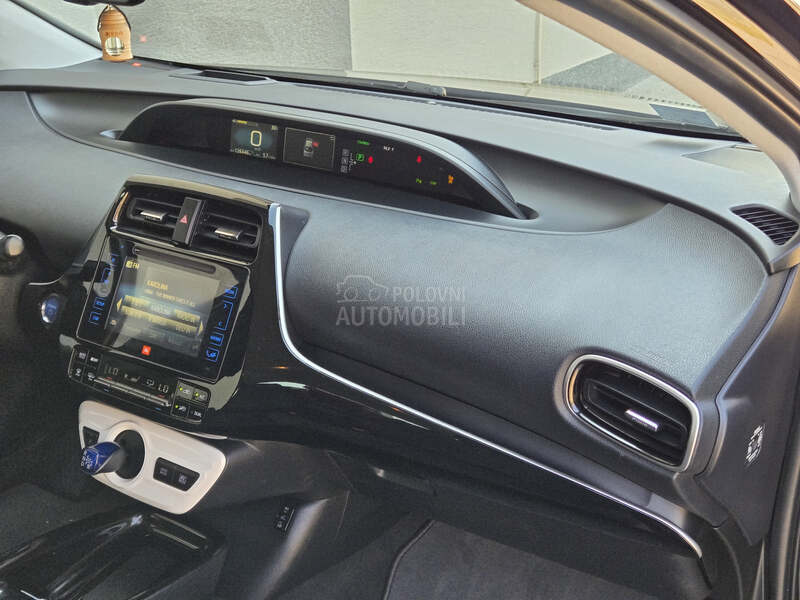 Toyota Prius 1.8 Hybrid
