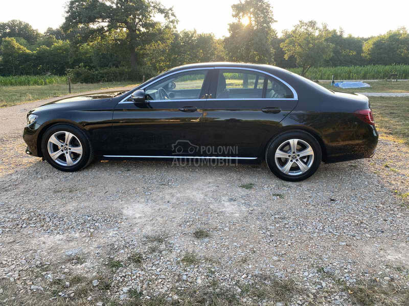 Mercedes Benz E 220 