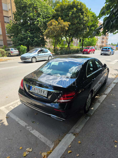 Mercedes Benz E 220 