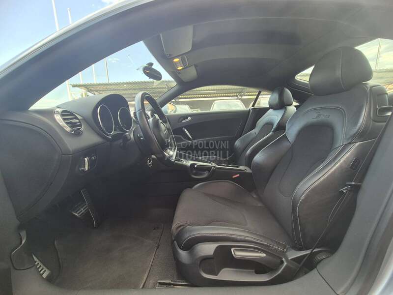 Audi TT 2.0 T S-LINE