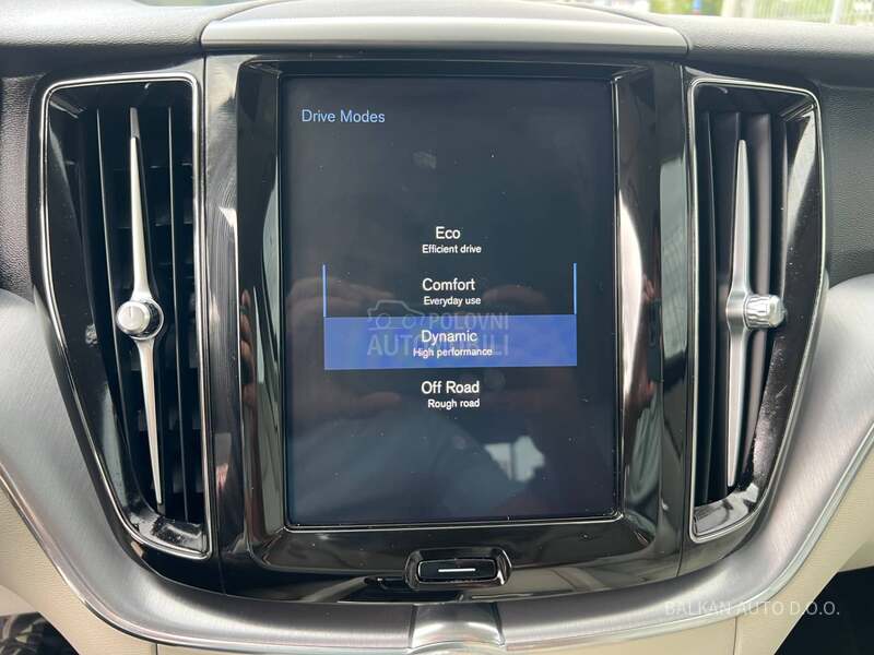 Volvo XC60 2.0D/NAV/LED/AUT/KAM