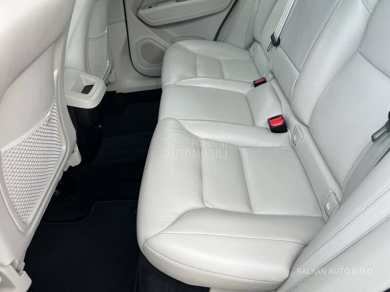 Volvo XC60 2.0D/NAV/LED/AUT/KAM