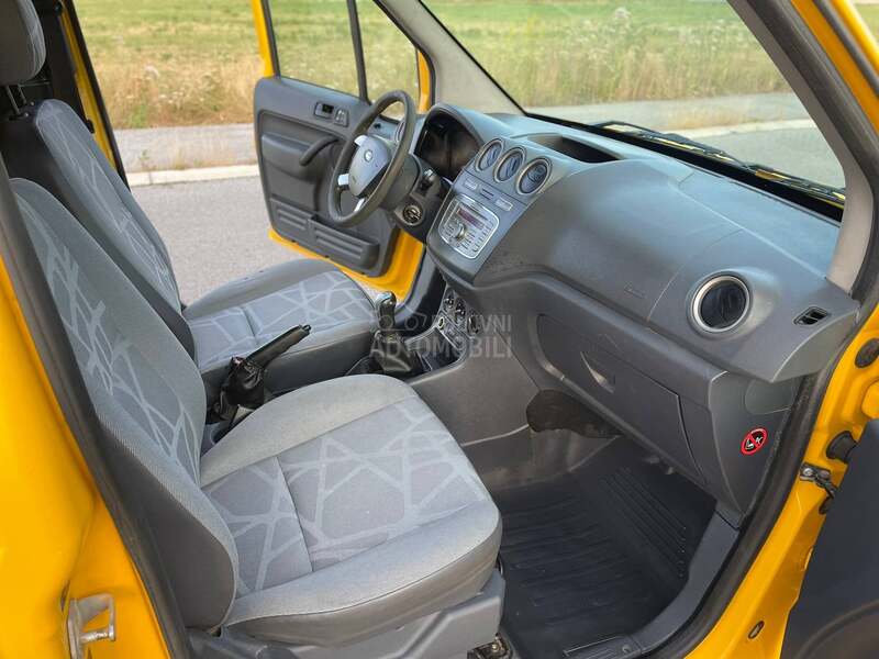 Ford Transit Connect 1.8 tdci IZUZETAN