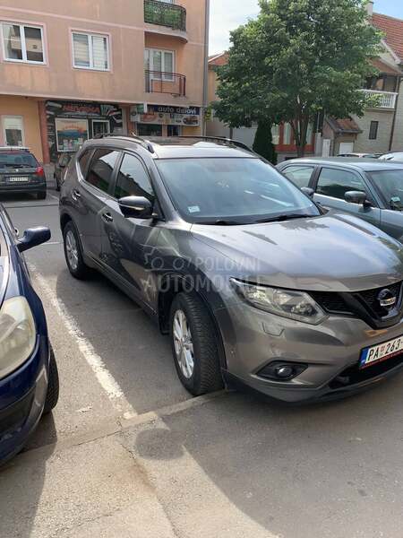 Nissan X-Trail sedam sedišta
