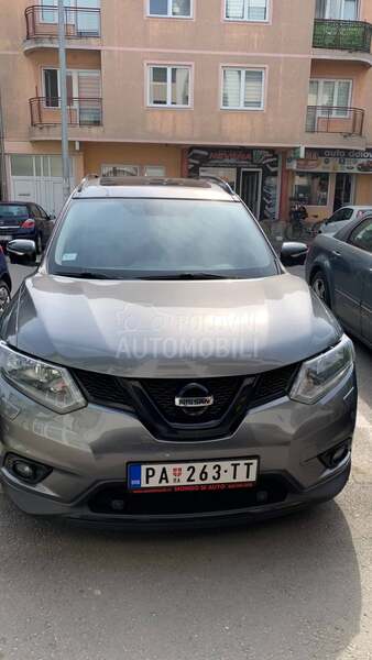 Nissan X-Trail sedam sedišta