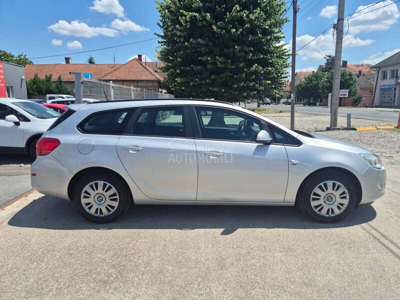 Opel Astra J 1.7 CDTI