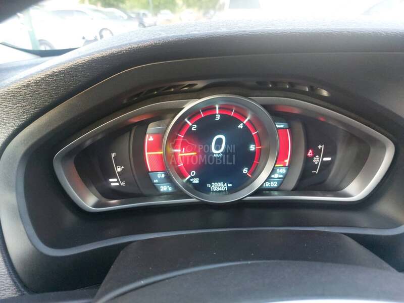 Volvo V40 1.6 D2