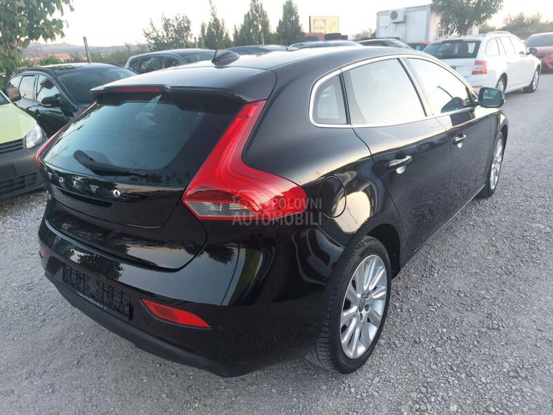 Volvo V40 1.6 D2
