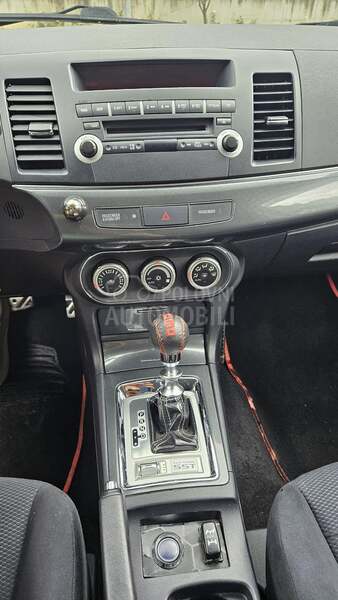 Mitsubishi Lancer Ralliart Evo