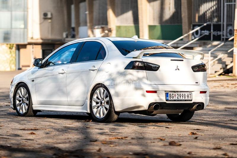 Mitsubishi Lancer Ralliart Evo