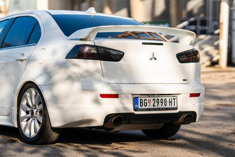 Mitsubishi Lancer Ralliart Evo