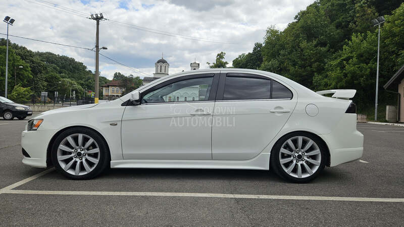 Mitsubishi Lancer Ralliart Evo