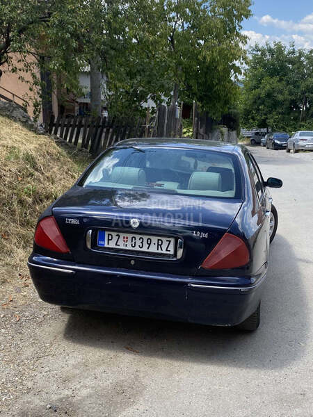 Lancia Lybra 