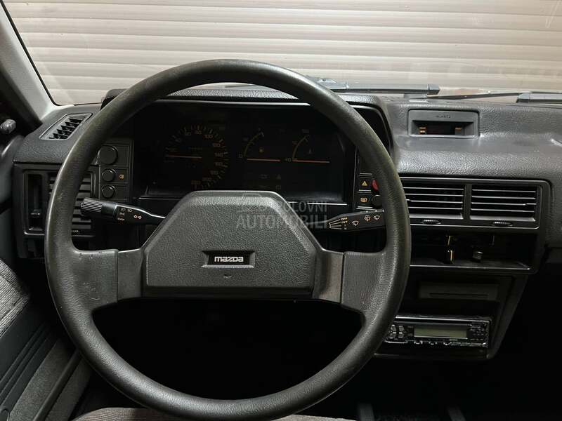 Mazda 323 sedan