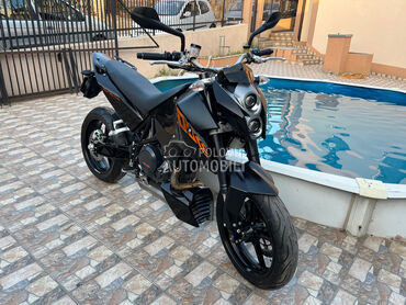 KTM Duke 690 CH