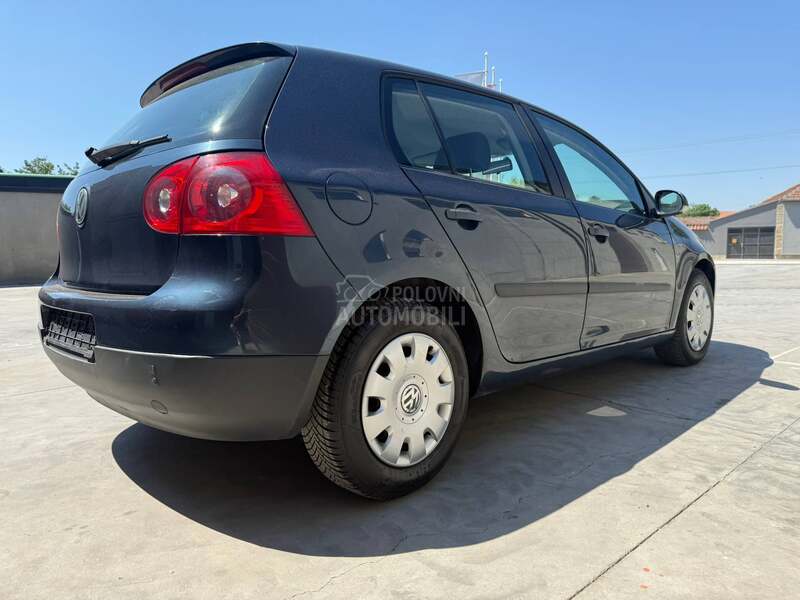 Volkswagen Golf 5 1.6HIGH. KAONOV