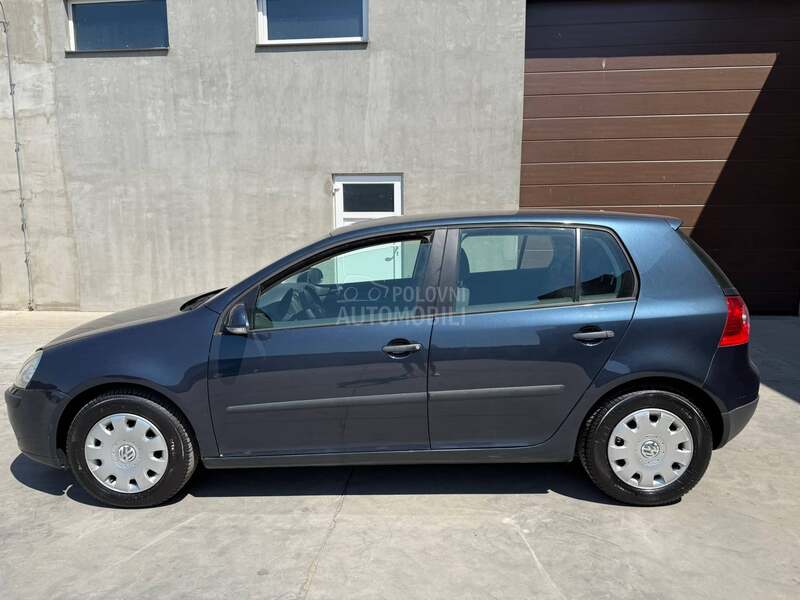 Volkswagen Golf 5 1.6HIGH. KAONOV