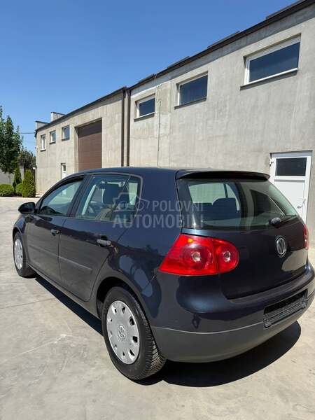 Volkswagen Golf 5 1.6HIGH. KAONOV