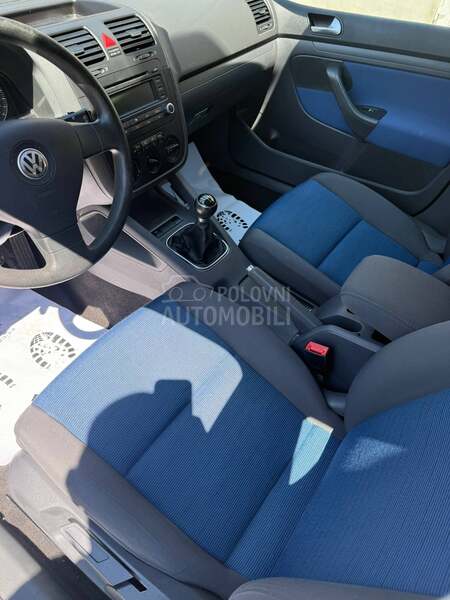 Volkswagen Golf 5 1.6HIGH. KAONOV