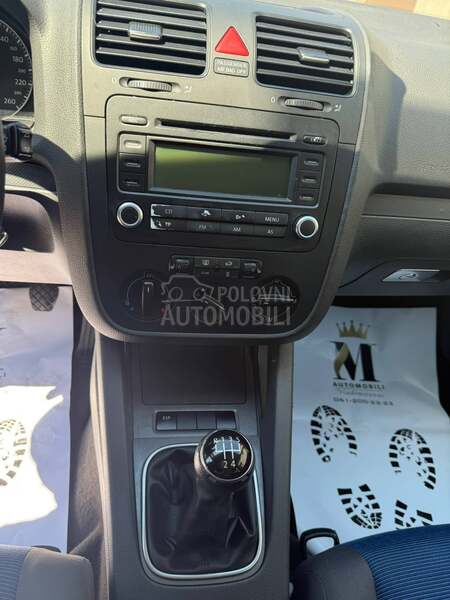 Volkswagen Golf 5 1.6HIGH. KAONOV