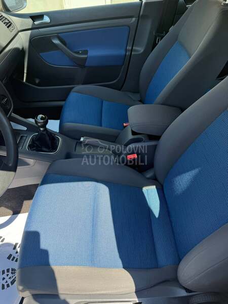 Volkswagen Golf 5 1.6HIGH. KAONOV